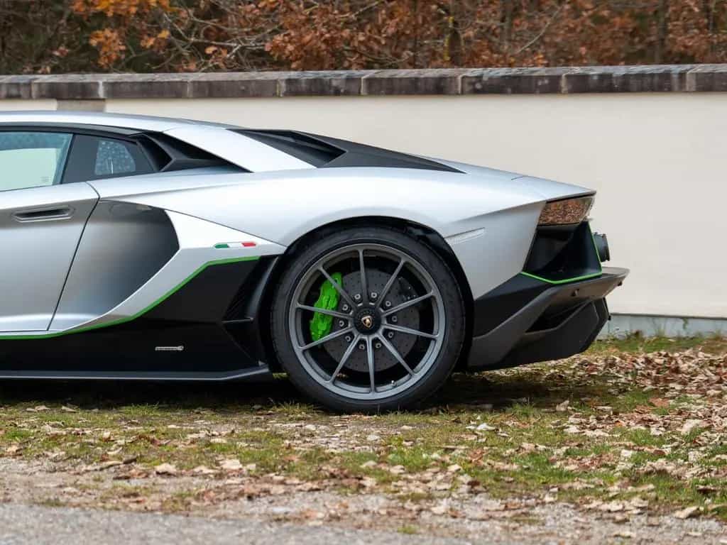 Lamborghini Aventador 04/2022-photo-15