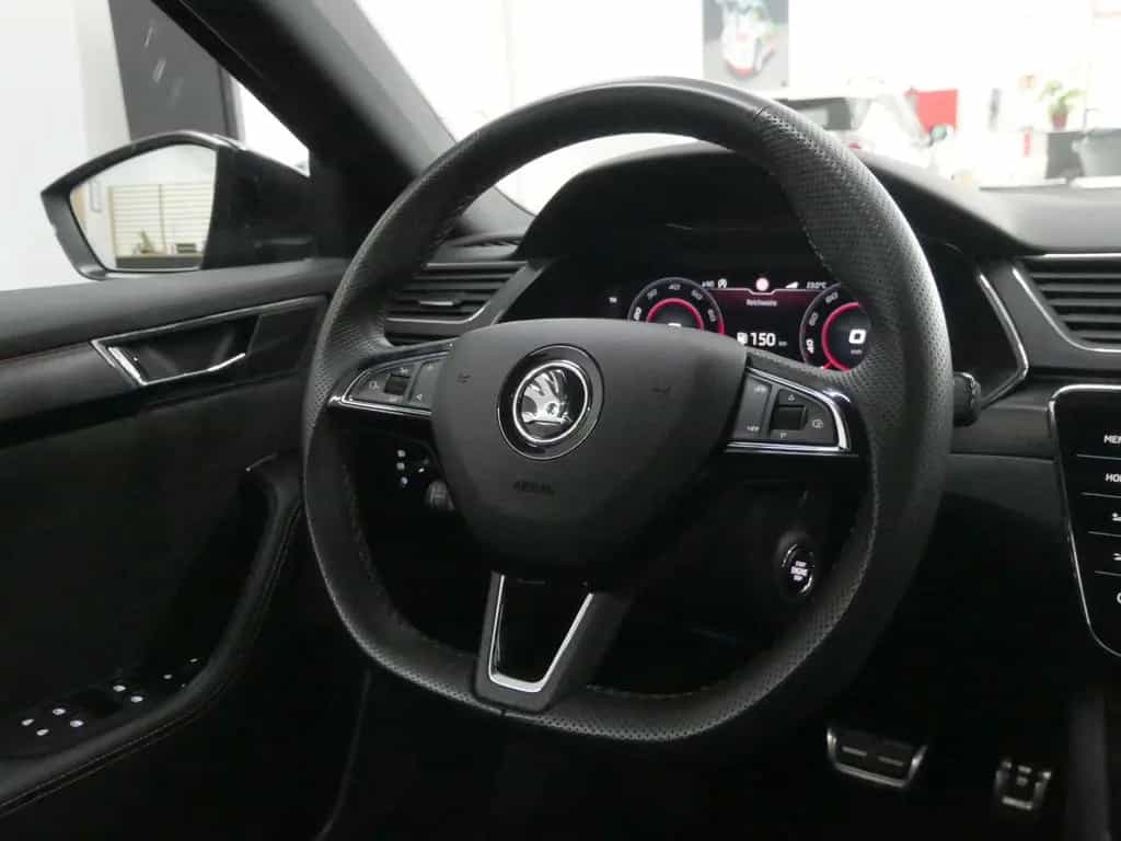 Skoda Superb Combi Sportl DSG/PANO/STANDHZG/AHK/U-FREI 11/2019-photo-11