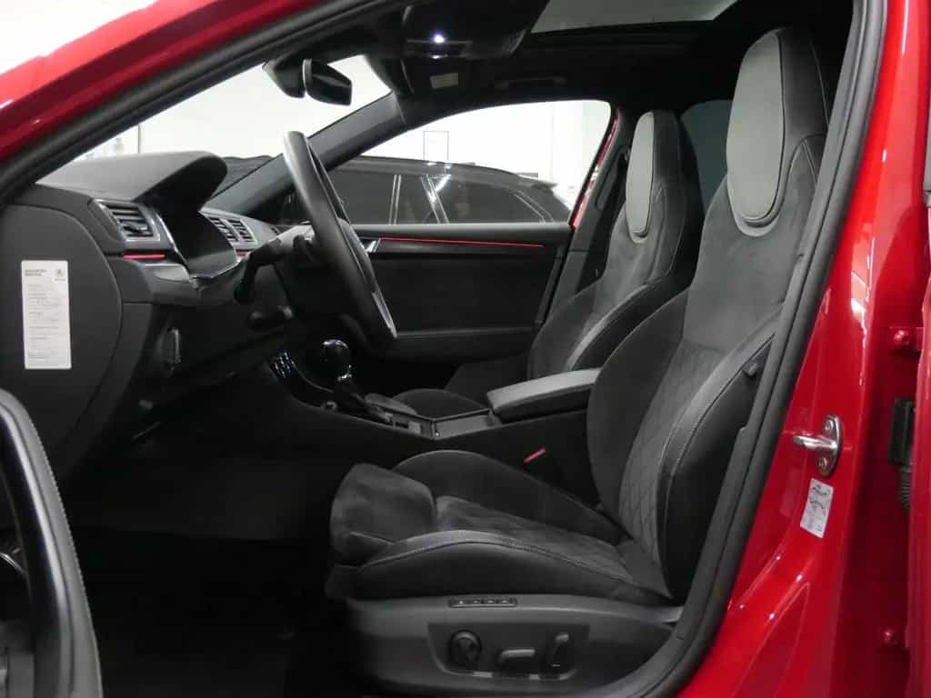 Skoda Superb Combi Sportl DSG/PANO/STANDHZG/AHK/U-FREI 11/2019-photo-17