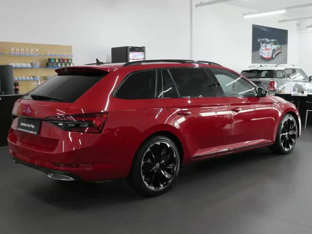Skoda Superb Combi Sportl DSG/PANO/STANDHZG/AHK/U-FREI 11/2019-photo-3