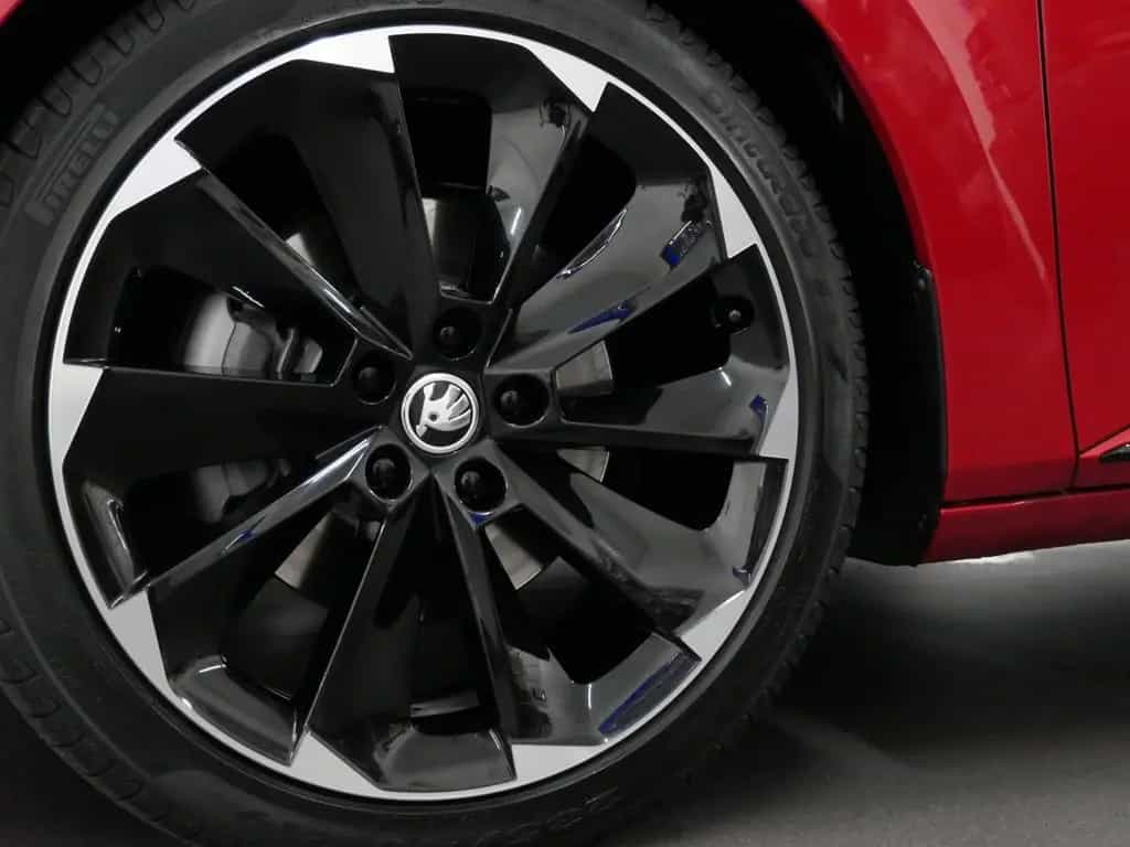 Skoda Superb Combi Sportl DSG/PANO/STANDHZG/AHK/U-FREI 11/2019-photo-7