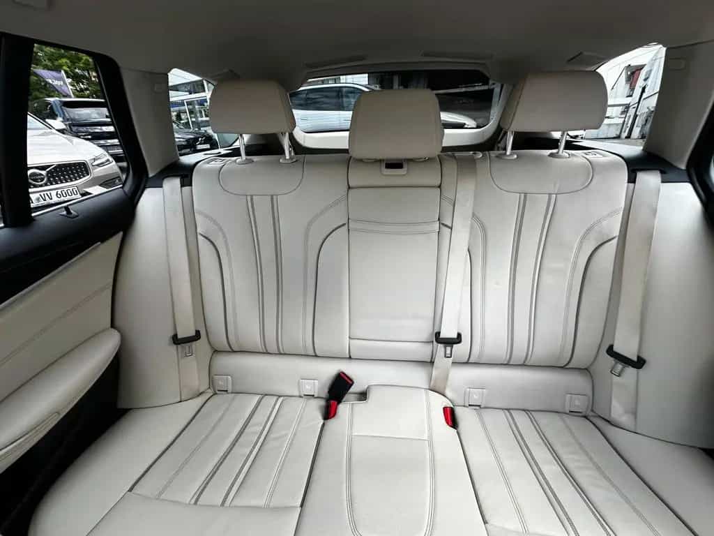 BMW 5 Series 520i Touring Luxury Line HiFi, Kamera, Keyless 12/2019-photo-17