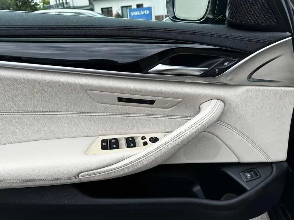 BMW 5 Series 520i Touring Luxury Line HiFi, Kamera, Keyless 12/2019-photo-18
