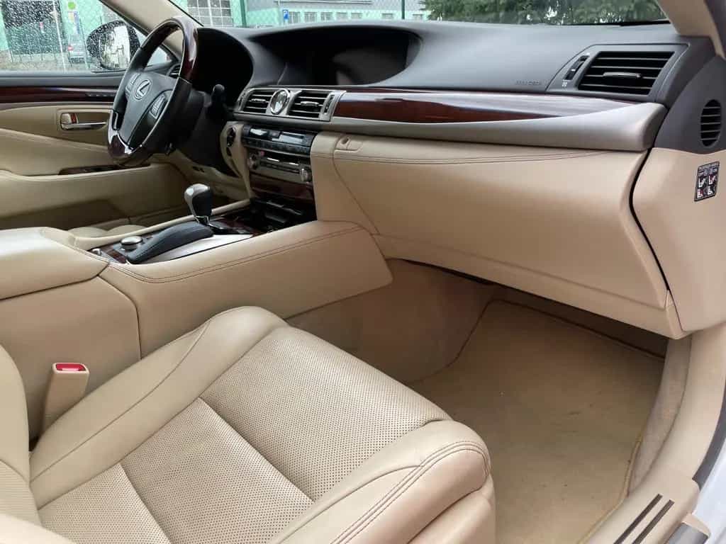 Lexus LS 600 h Luxury 04/2013-photo-12
