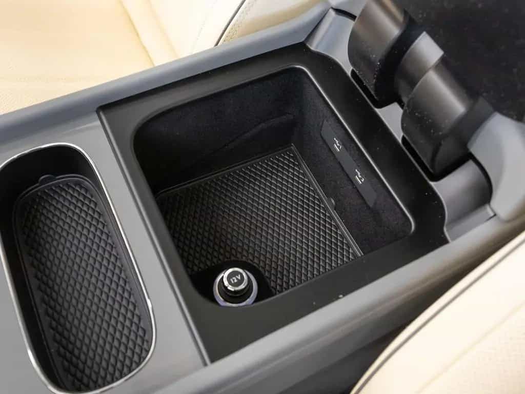Bentley Bentayga Atelier Edition V8 von BENTLEY null-photo-17