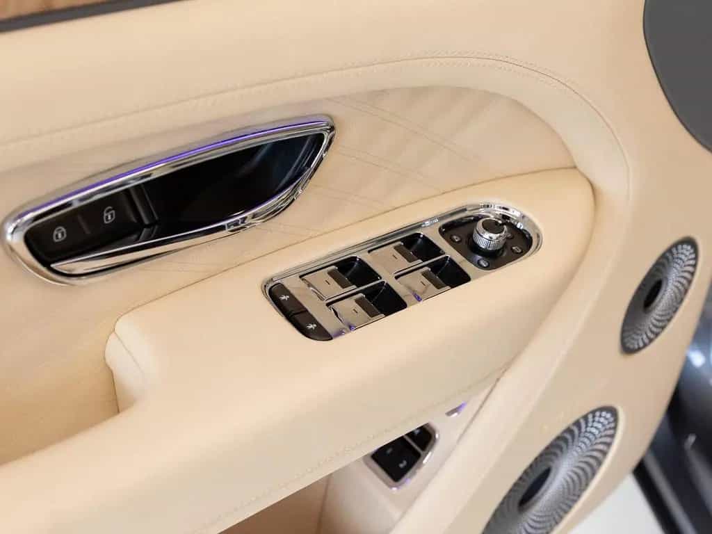 Bentley Bentayga Atelier Edition V8 von BENTLEY null-photo-19