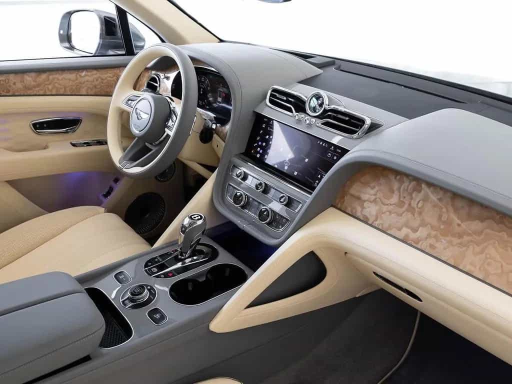 Bentley Bentayga Atelier Edition V8 von BENTLEY null-photo-6