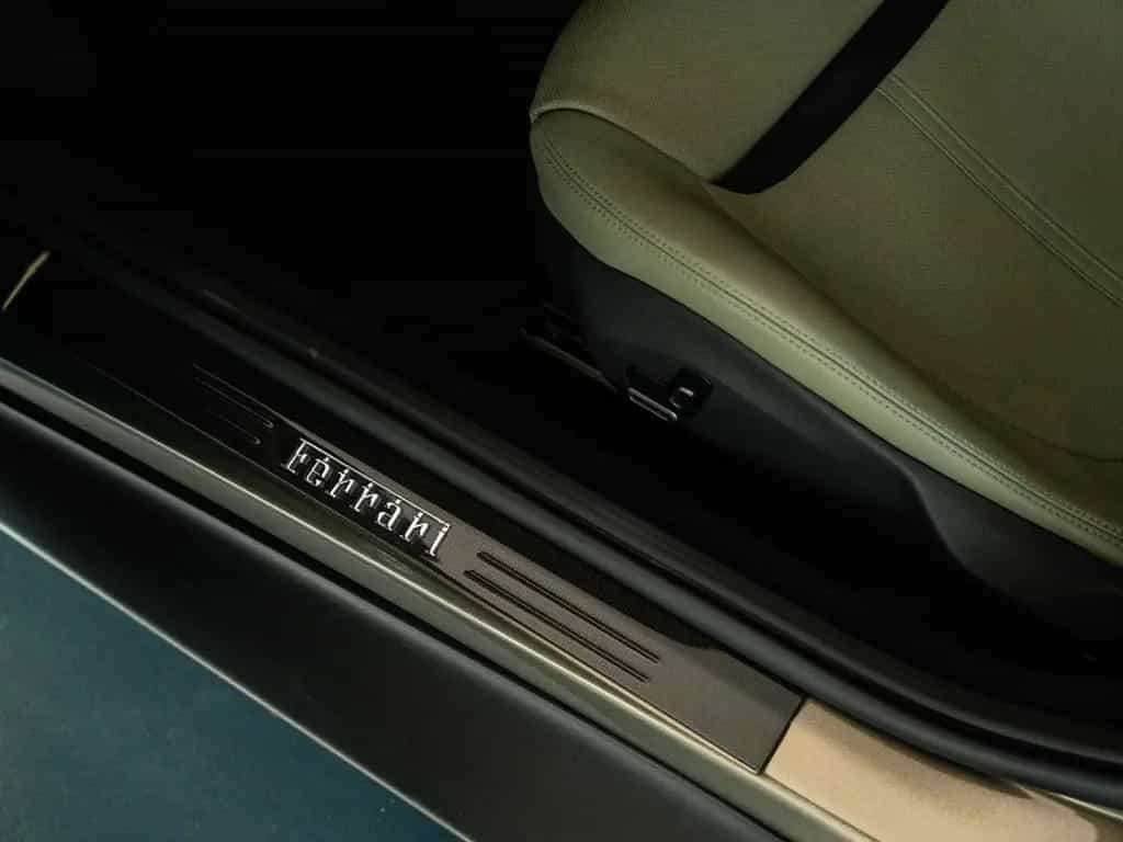 Ferrari Roma Spider MagneRide*360°-View*LED-Lenkrad 05/2024-photo-18