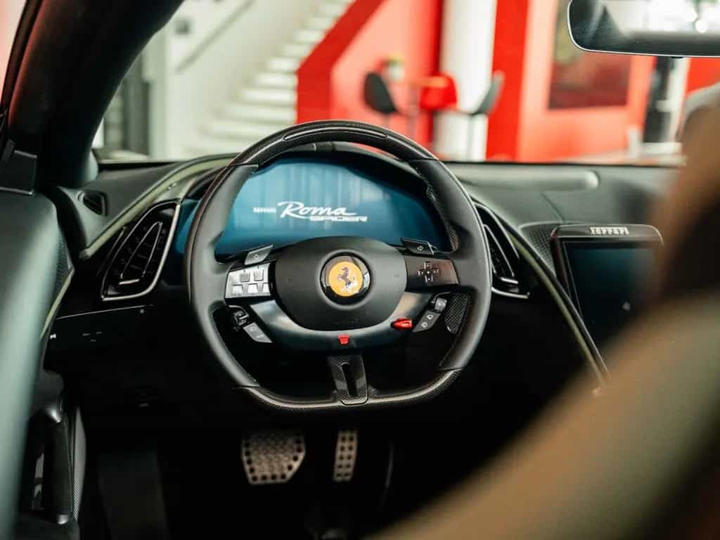 Ferrari Roma Spider MagneRide*360°-View*LED-Lenkrad 05/2024-photo-20