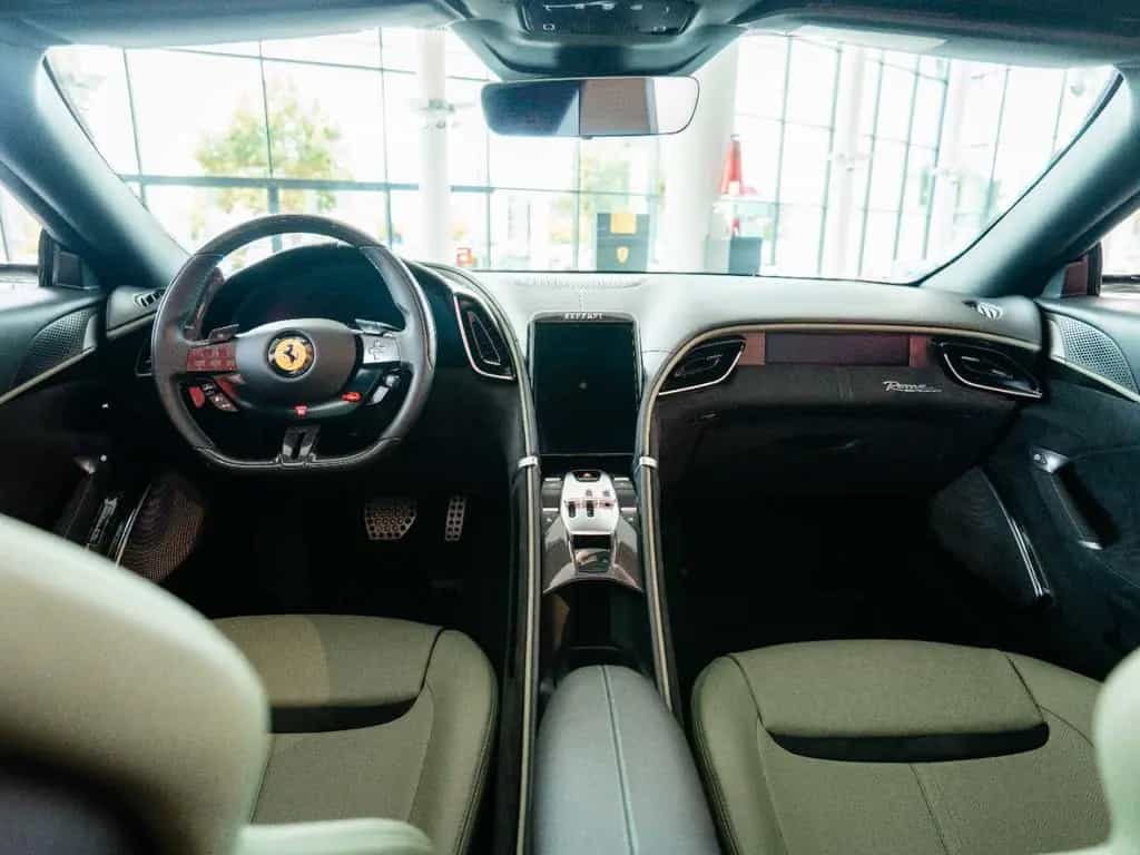 Ferrari Roma Spider MagneRide*360°-View*LED-Lenkrad 05/2024-photo-26