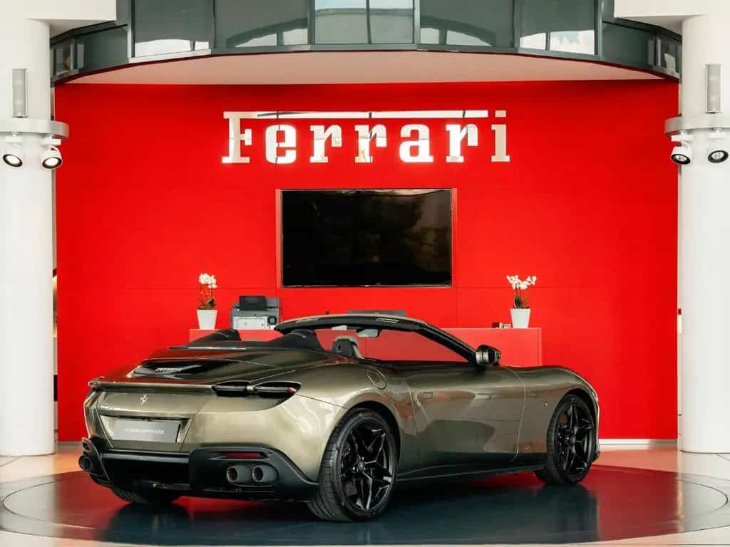 Ferrari Roma Spider MagneRide*360°-View*LED-Lenkrad 05/2024-photo-6