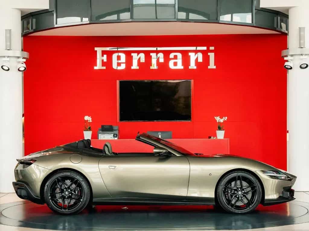 Ferrari Roma Spider MagneRide*360°-View*LED-Lenkrad 05/2024-photo-7