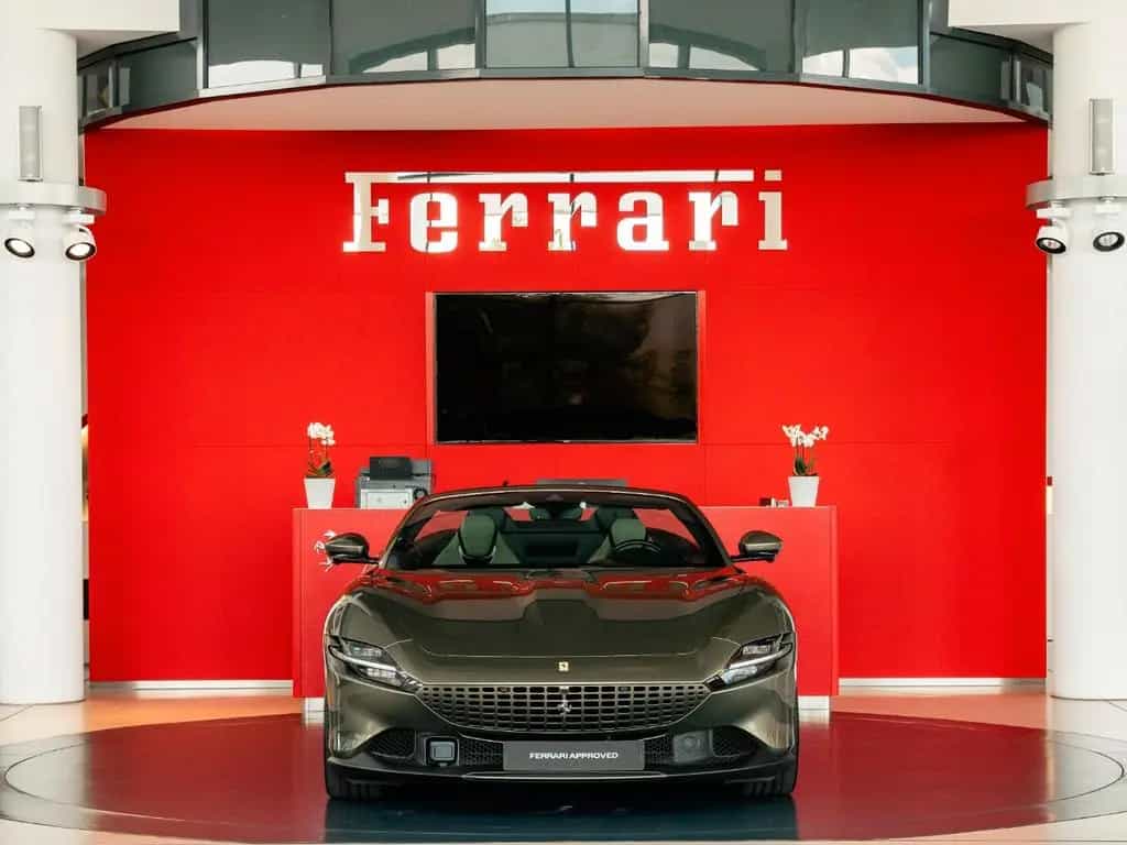 Ferrari Roma Spider MagneRide*360°-View*LED-Lenkrad 05/2024-photo-9