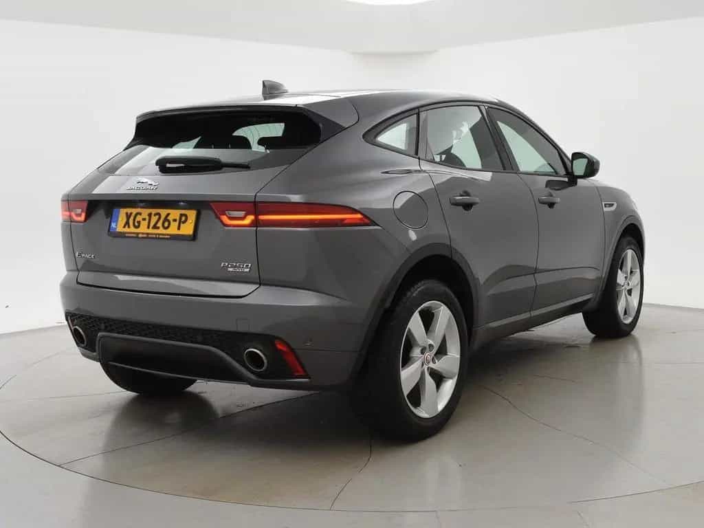 Jaguar E-Pace 2.0 TURBO P250 AWD R-DYNAMIC SE + PANORAM 01/2019-photo-1