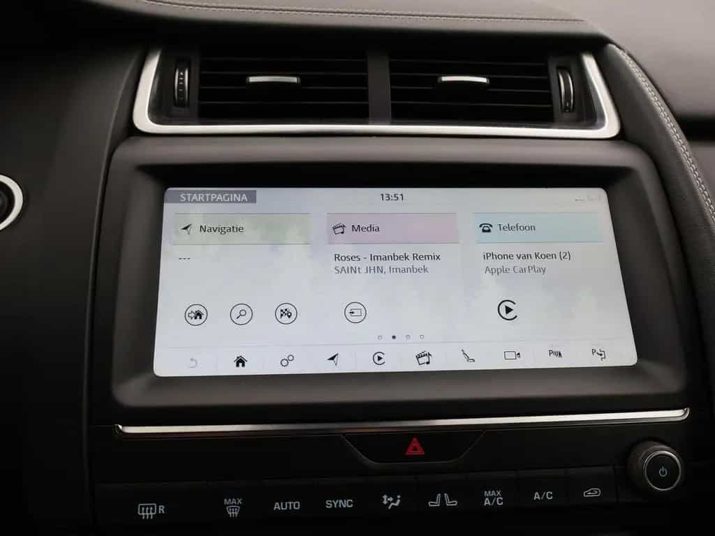 Jaguar E-Pace 2.0 TURBO P250 AWD R-DYNAMIC SE + PANORAM 01/2019-photo-17