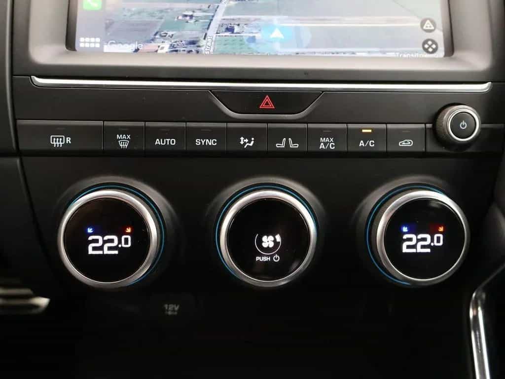 Jaguar E-Pace 2.0 TURBO P250 AWD R-DYNAMIC SE + PANORAM 01/2019-photo-26