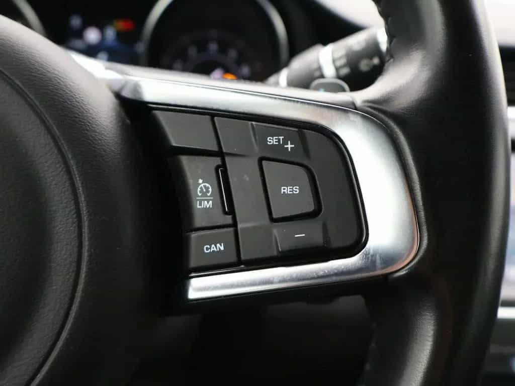 Jaguar E-Pace 2.0 TURBO P250 AWD R-DYNAMIC SE + PANORAM 01/2019-photo-30