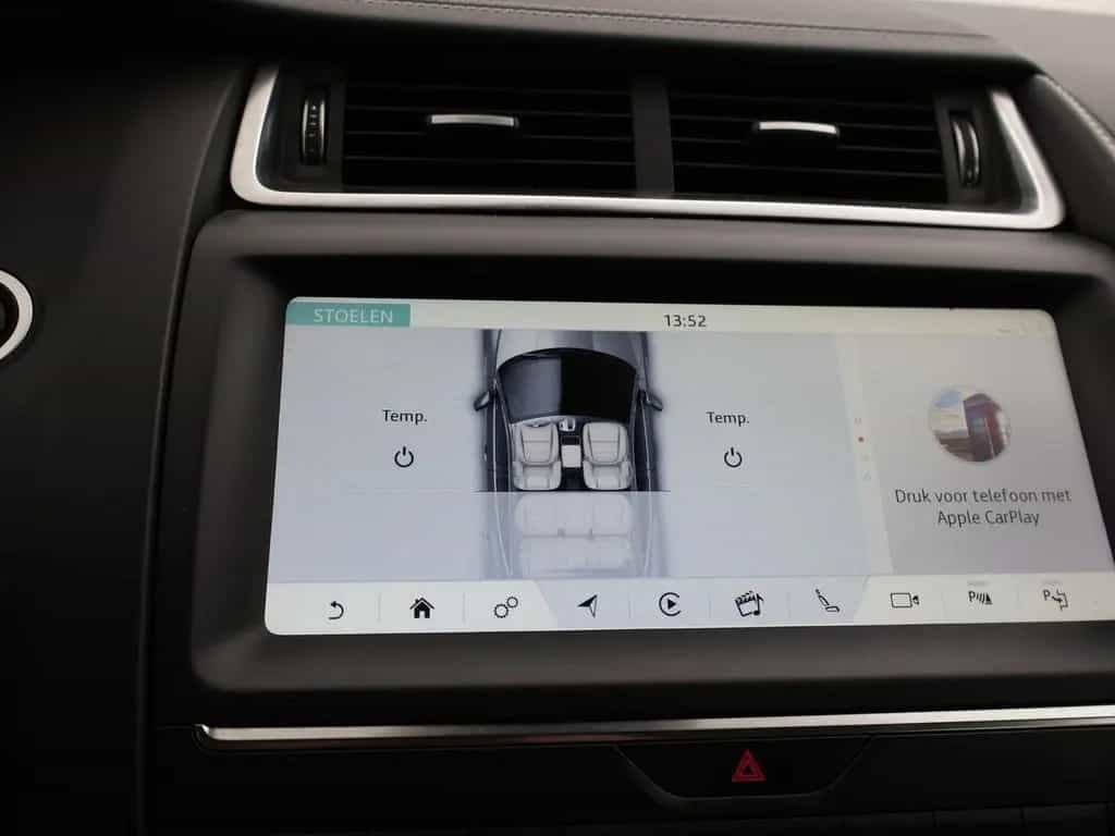 Jaguar E-Pace 2.0 TURBO P250 AWD R-DYNAMIC SE + PANORAM 01/2019-photo-32