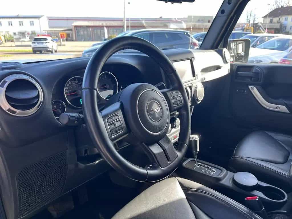 Jeep Wrangler Unlimited Sahara 2,8l CRD AUTOM. 05/2017-photo-13