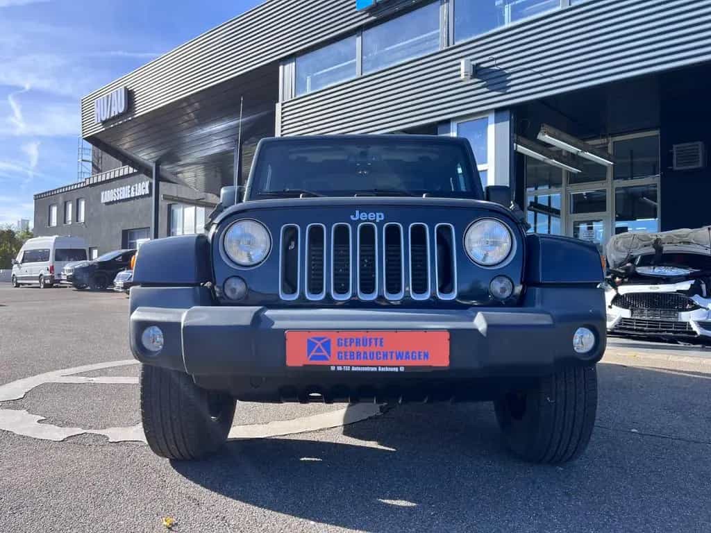 Jeep Wrangler Unlimited Sahara 2,8l CRD AUTOM. 05/2017-photo-2