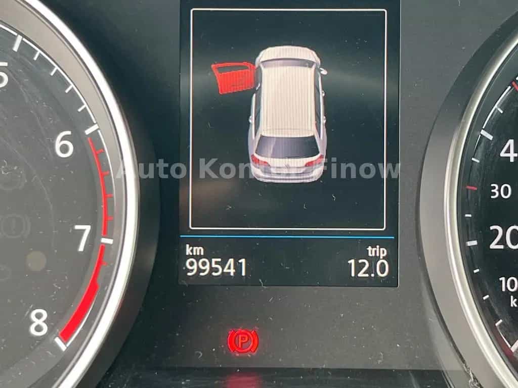 Volkswagen Golf VII Variant Highline *LED*AHZV* 08/2018-photo-19