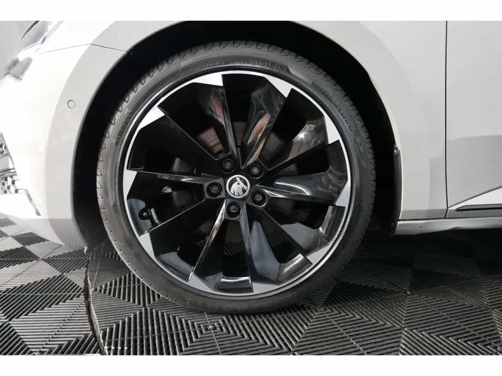 Skoda Superb SportLine 2.0 TSI Pano+LED+Virtual+ACC+AH 09/2021-photo-18