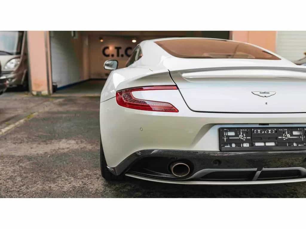 Aston Martin Vanquish Coupe 6.0 V12 Automatik Carbon B&O 01/2014-photo-21