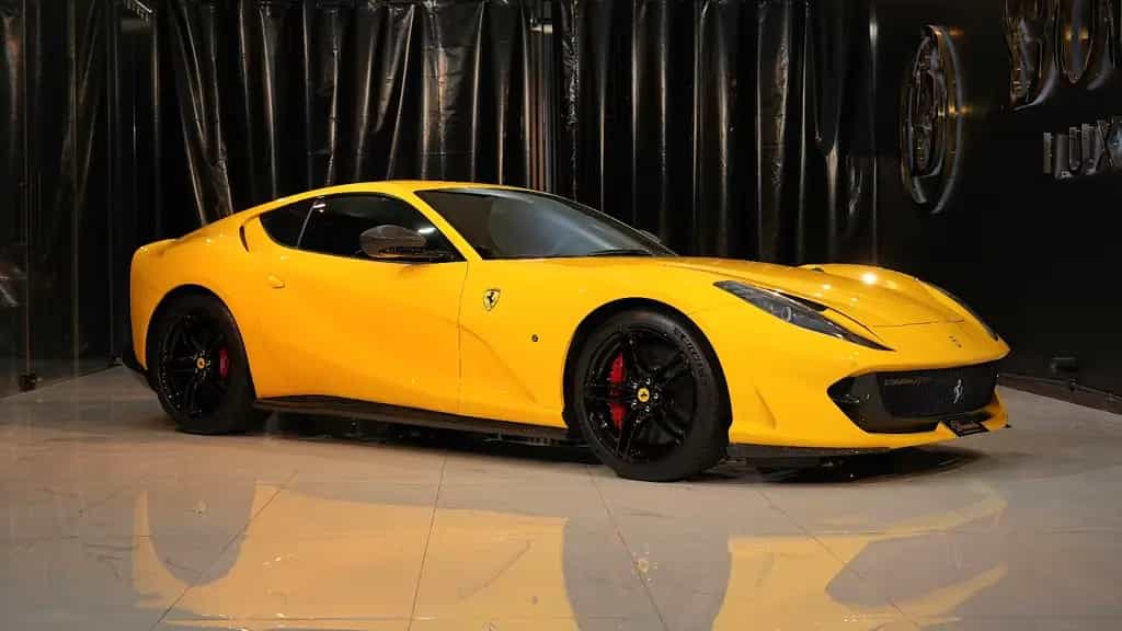 Ferrari 812 Superfast 01/2021-photo-0