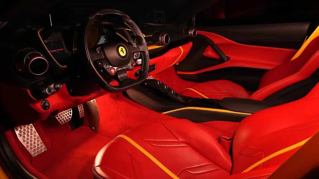 Ferrari 812 Superfast 01/2021-photo-11
