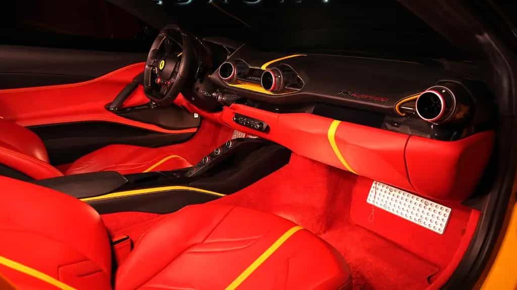 Ferrari 812 Superfast 01/2021-photo-16