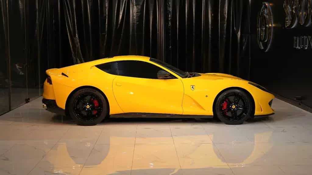 Ferrari 812 Superfast 01/2021-photo-6
