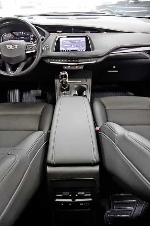 Cadillac XT4 350T AWD LUXURY PANO KAMERA TOTW SPUR BOSE 10/2022-photo-14