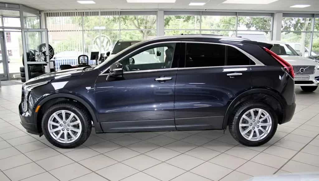 Cadillac XT4 350T AWD LUXURY PANO KAMERA TOTW SPUR BOSE 10/2022-photo-8