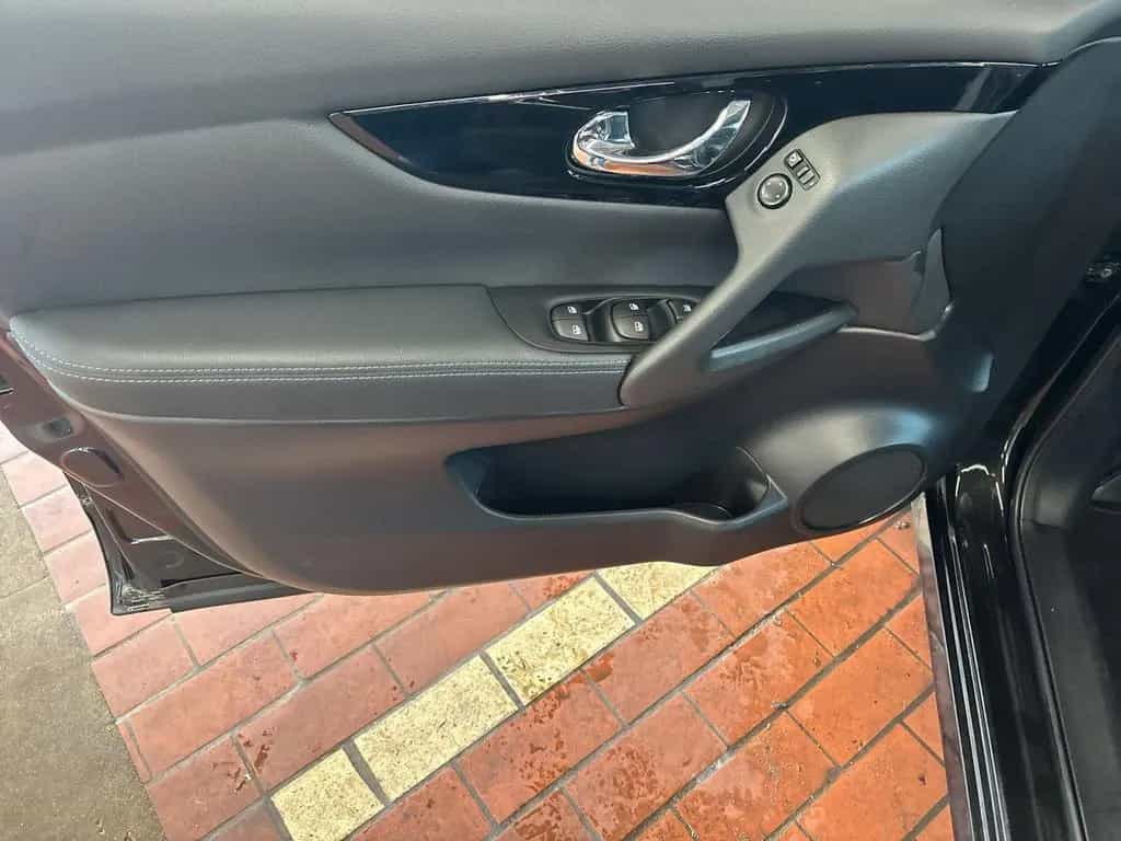 Nissan Qashqai 1.3 DIG-T N-Connecta PANO+NAVI+TEMPOMAT 11/2020-photo-20