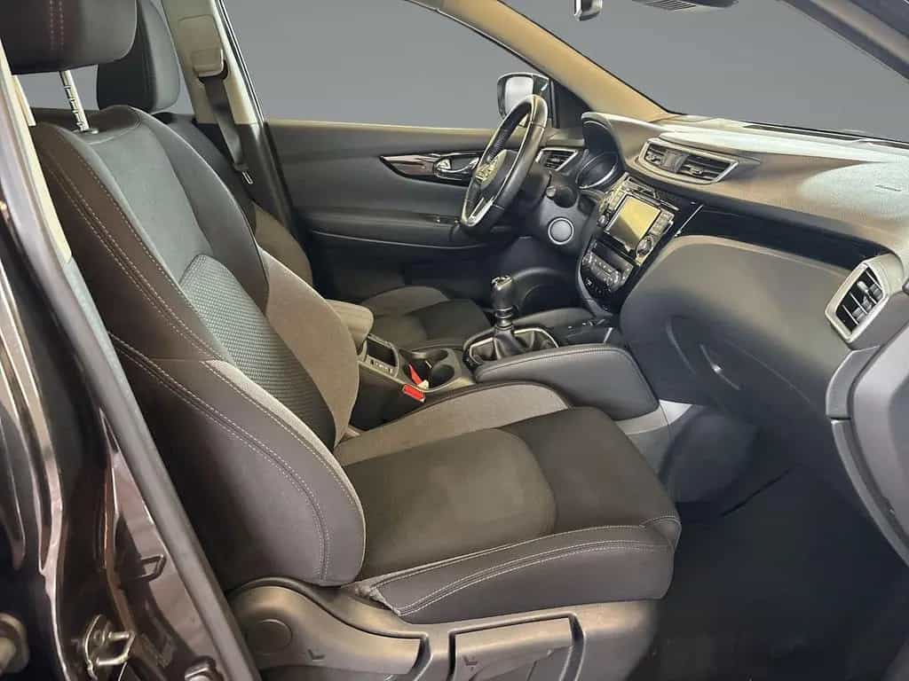 Nissan Qashqai 1.3 DIG-T N-Connecta PANO+NAVI+TEMPOMAT 11/2020-photo-9