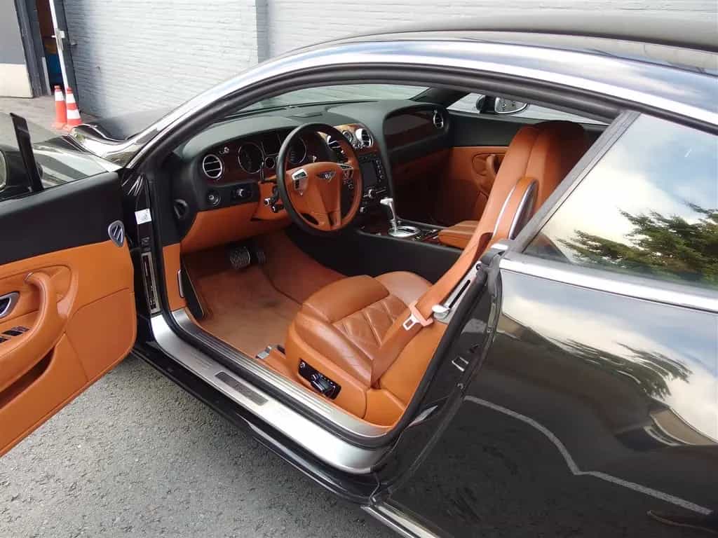 Bentley Continental GT Speed (elegante Farbkombi) 08/2008-photo-16