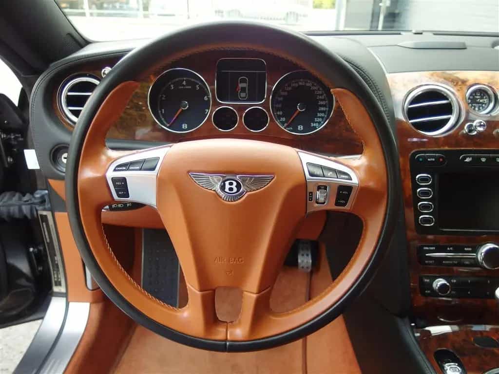 Bentley Continental GT Speed (elegante Farbkombi) 08/2008-photo-17