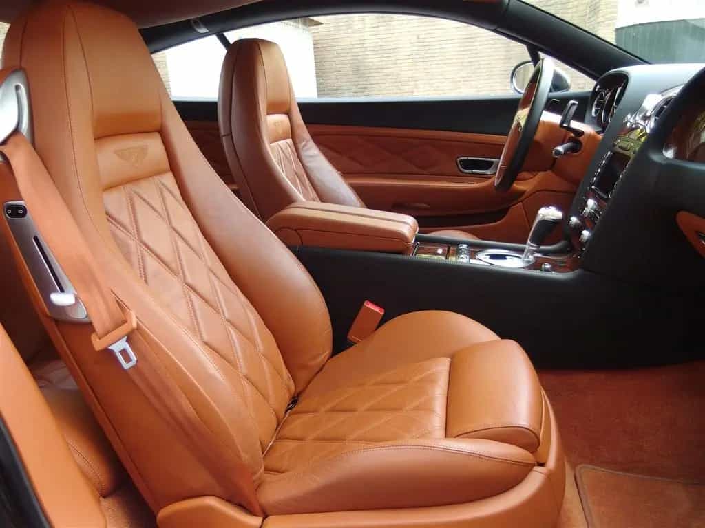 Bentley Continental GT Speed (elegante Farbkombi) 08/2008-photo-19