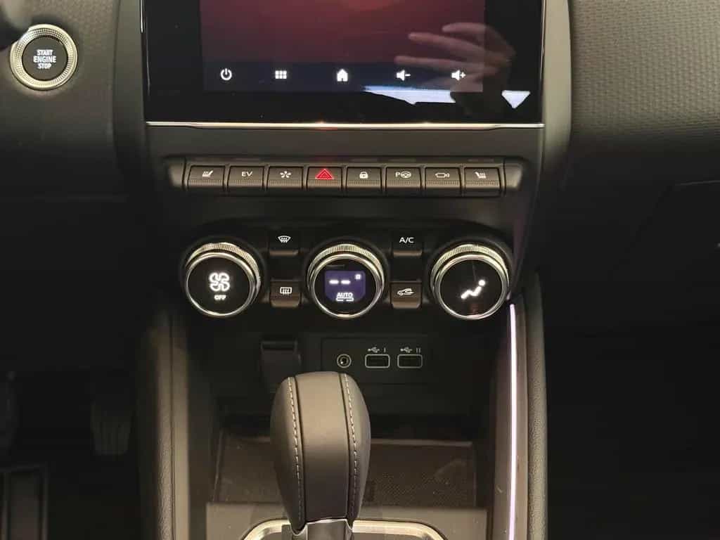 Mitsubishi Colt Diamond 1.6 Hybrid 105 kW (143 PS) Lenkr... 03/2024-photo-11