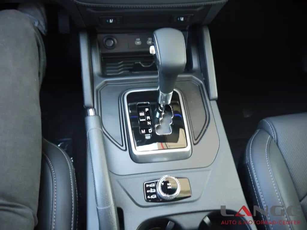 KGM Musso Grand 2.2 AWD Lux e-XDi 148kW Navi Klimaau null-photo-11