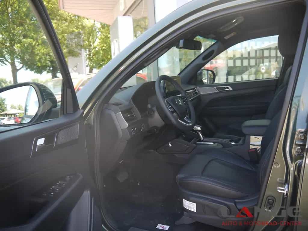 KGM Musso Grand 2.2 AWD Lux e-XDi 148kW Navi Klimaau null-photo-9