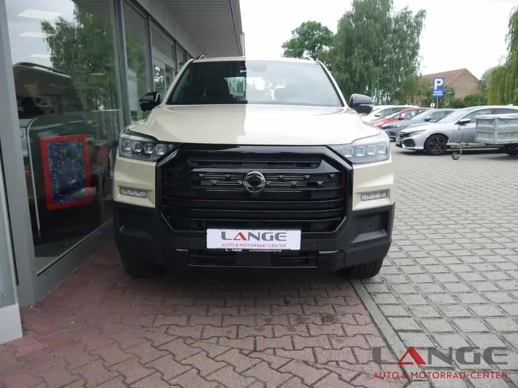 KGM Musso Grand 2.2 e-XDi AWD Black Navi Klimaautom 08/2025-photo-1