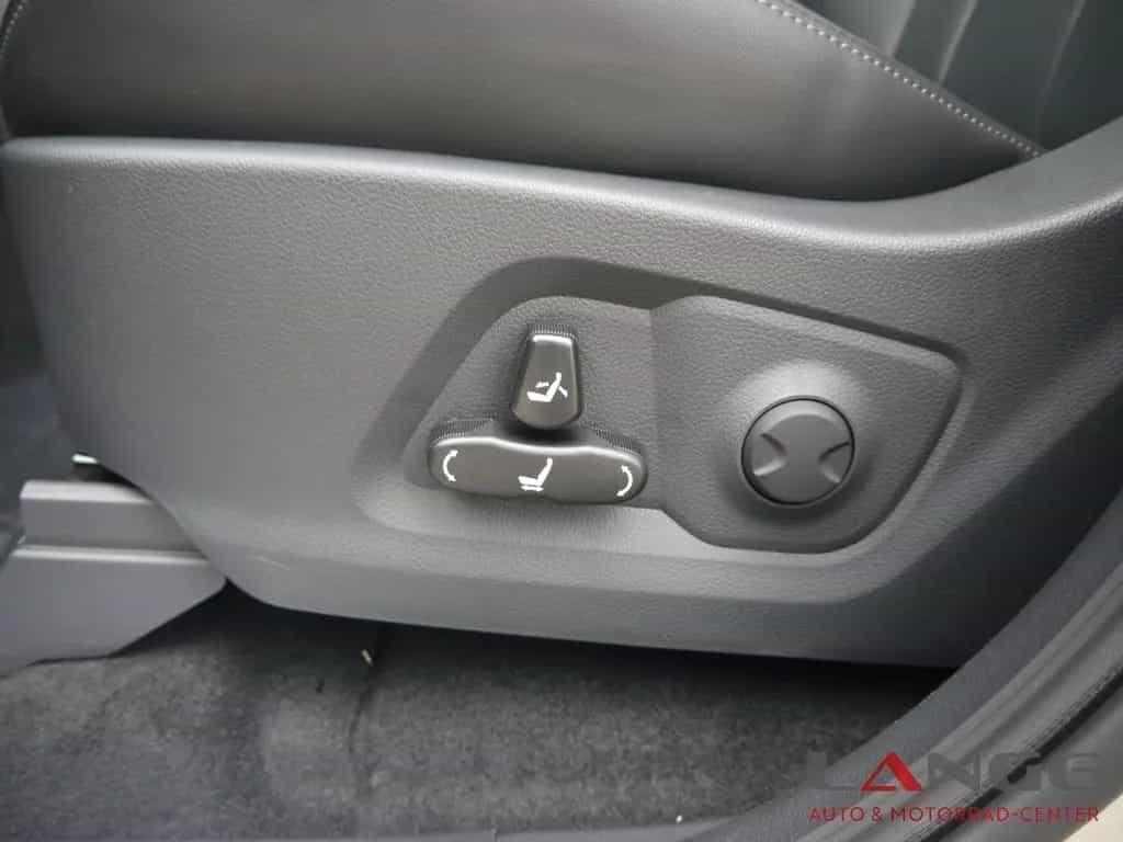 KGM Musso Grand 2.2 e-XDi AWD Black Navi Klimaautom 08/2025-photo-10