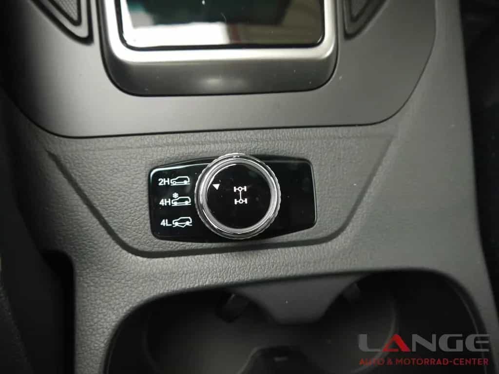 KGM Musso Grand 2.2 e-XDi AWD Black Navi Klimaautom 08/2025-photo-12
