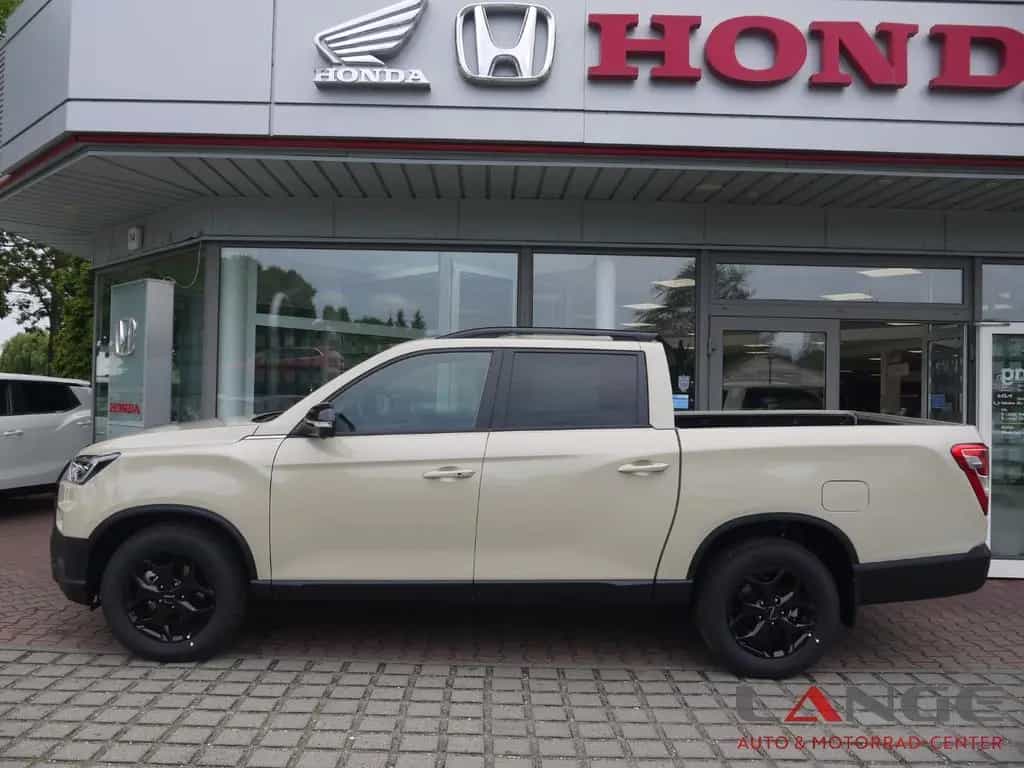 KGM Musso Grand 2.2 e-XDi AWD Black Navi Klimaautom 08/2025-photo-2
