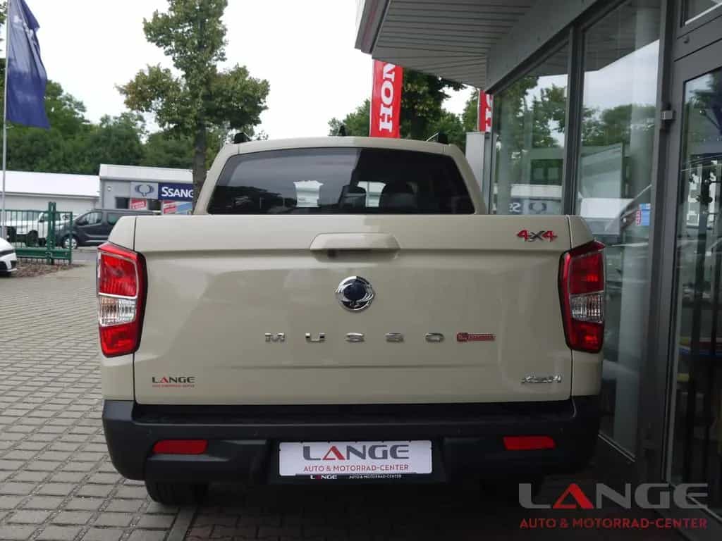 KGM Musso Grand 2.2 e-XDi AWD Black Navi Klimaautom 08/2025-photo-3