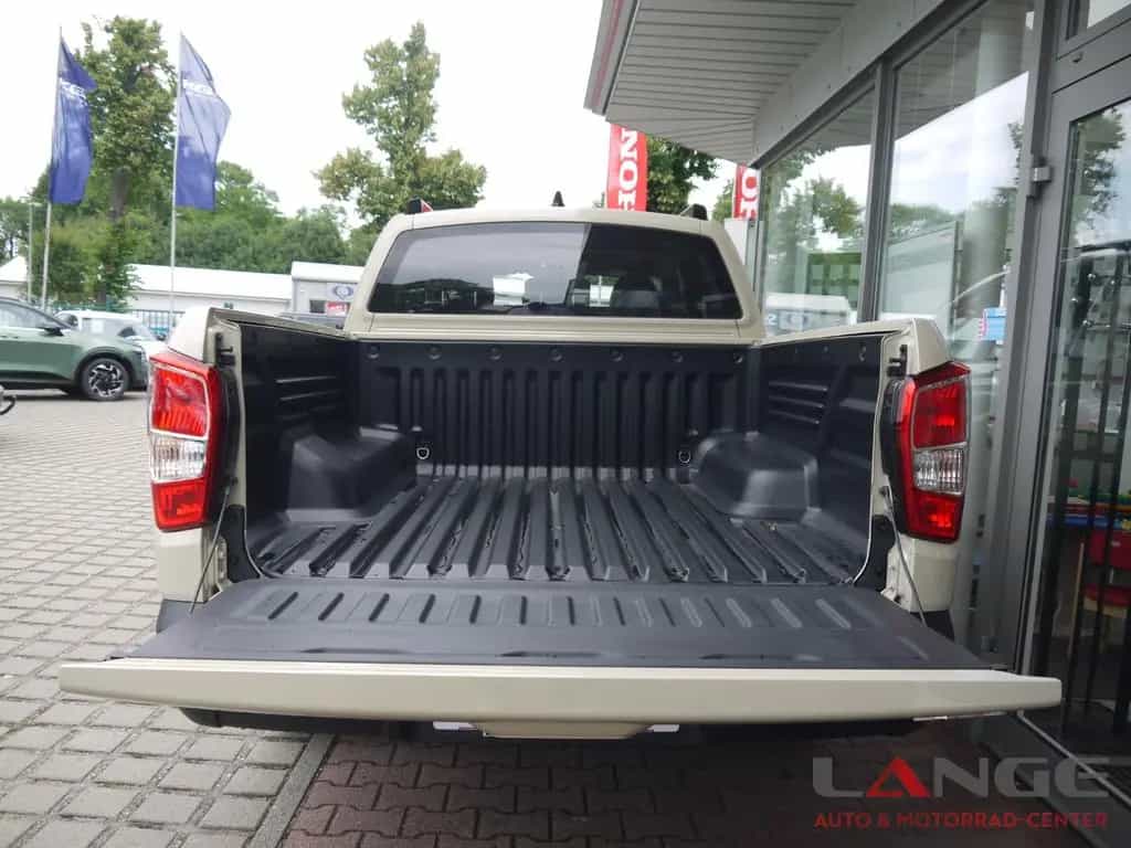 KGM Musso Grand 2.2 e-XDi AWD Black Navi Klimaautom 08/2025-photo-4