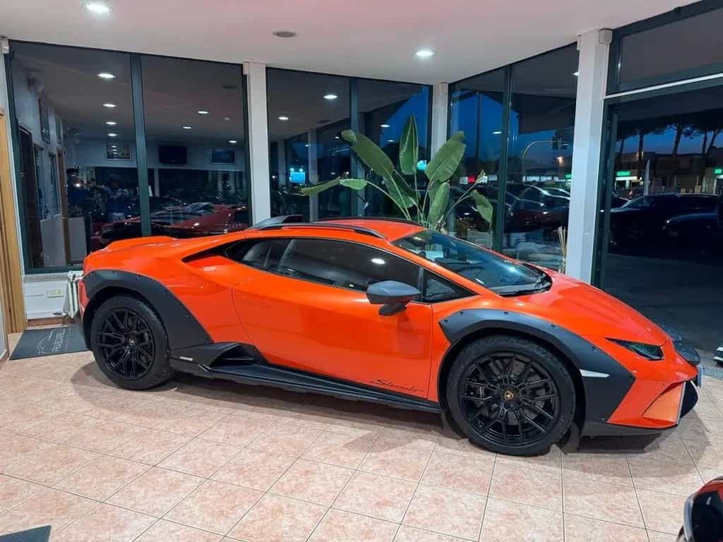 Lamborghini Huracan STERRATO 03/2025-photo-1