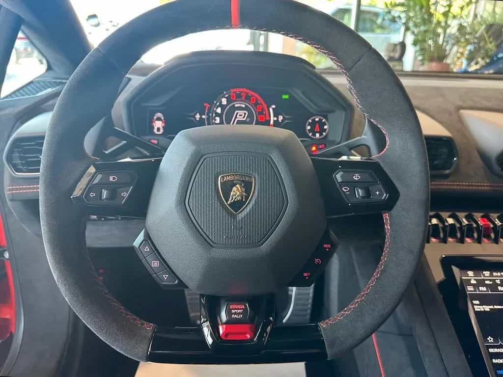 Lamborghini Huracan STERRATO 03/2025-photo-14