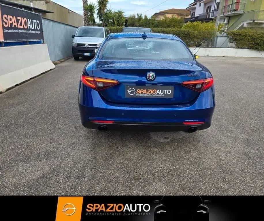 Alfa Romeo Giulia 2.2 Turbodiesel 190 CV AT8 *SP 07/2021-photo-3